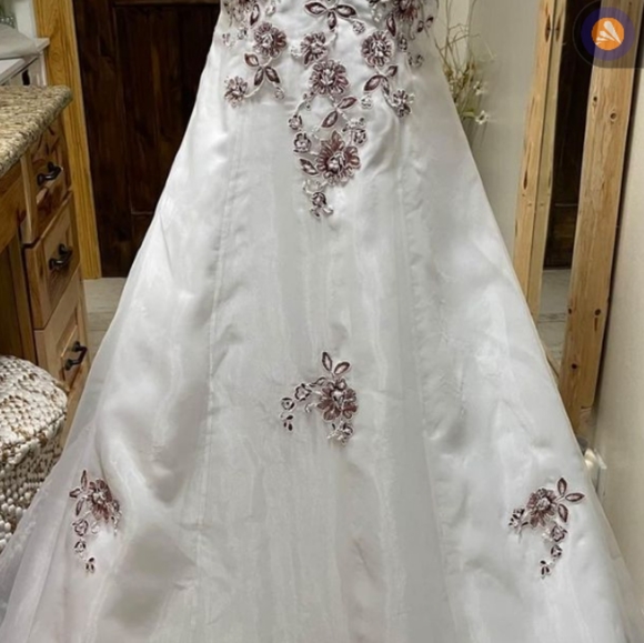 Symphony Wedding Dress size 12. - Picture 4 of 6